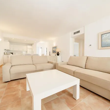 Puerto Banus 3 Bedrooms With Parking