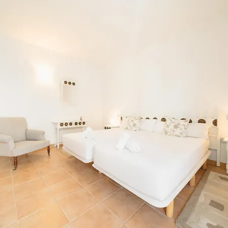 Puerto Banus 3 Bedrooms With Parking